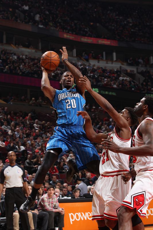 对高压逼抢 对高压逼抢