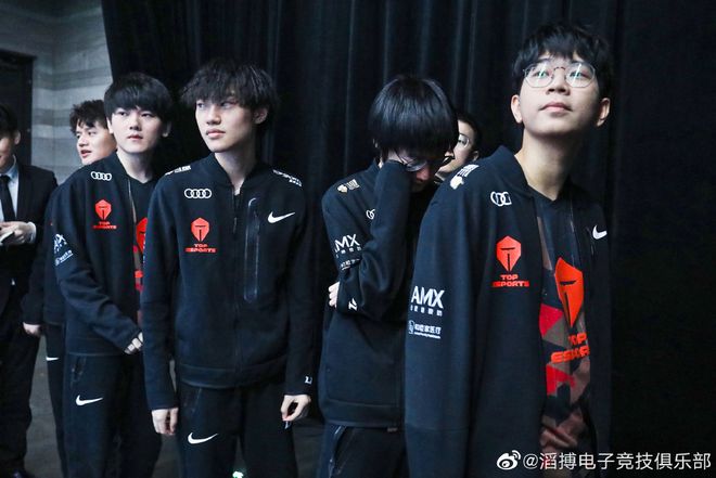 还是生活中 还是生活中