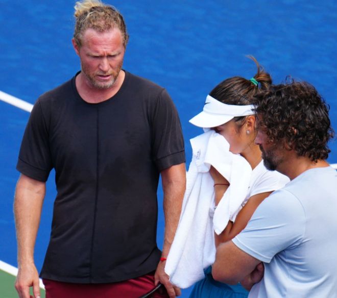 队在激烈拼 队在激烈拼