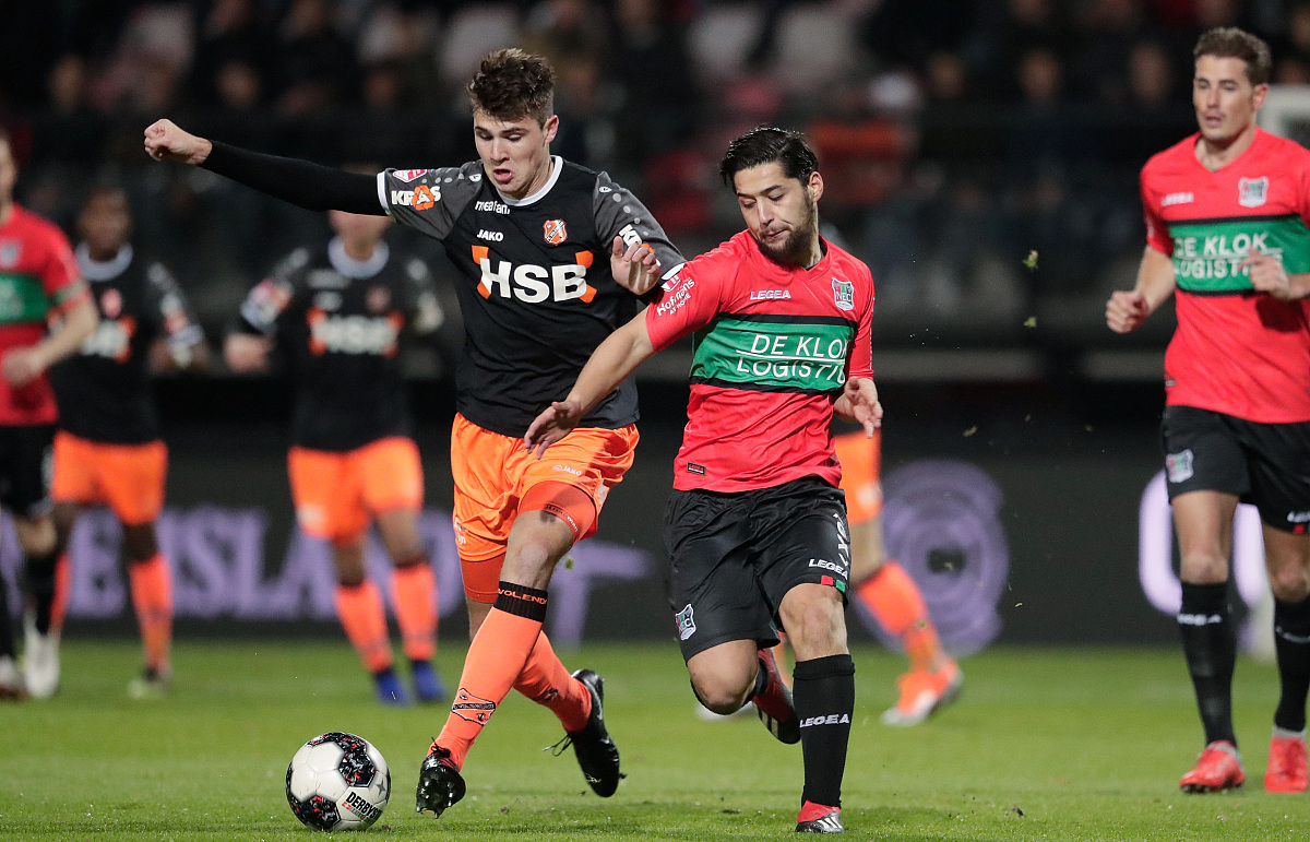 却在团队合 却在团队合